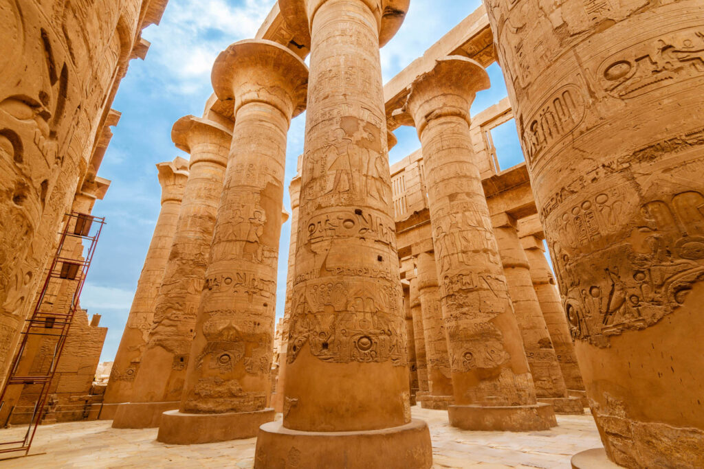 Luxuriöse Schiffe für Nilkreuzfahrten in Ägypten