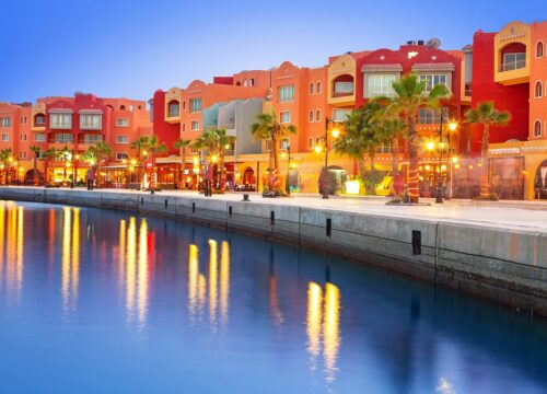 Hurghada bei Nacht: Nachtmärkte, Shows und magische Abende am Roten Meer