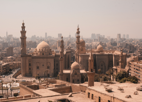 Religiöse und spirituelle Orte in Ägypten – Auf den Spuren des Glaubens zwischen Moscheen, Kirchen und Klöstern